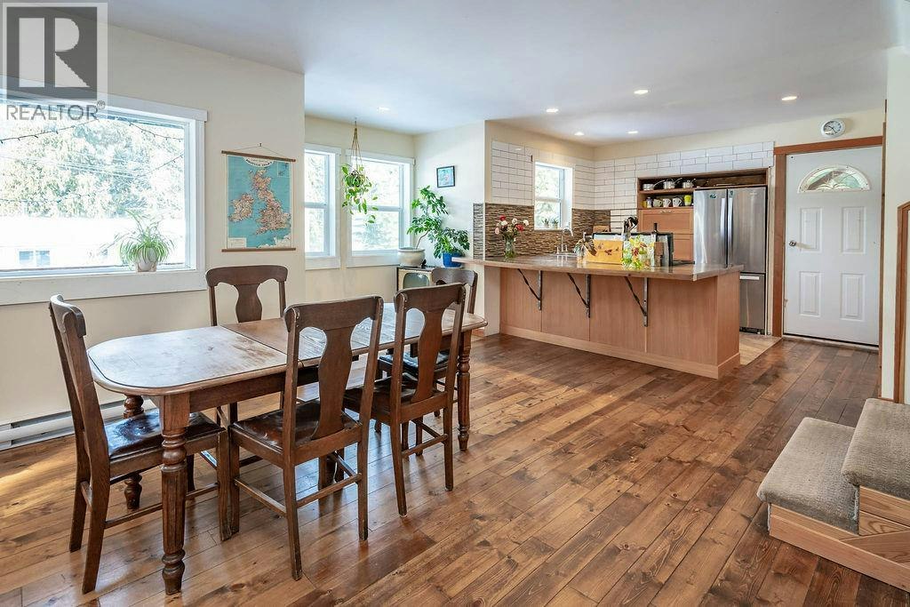 1112 Hume Street, Slocan, BC, V0G 2C0 - 12