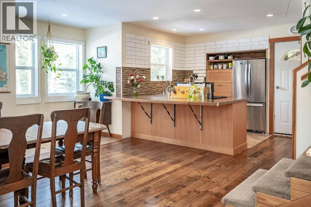 1112 Hume Street, Slocan, BC, V0G 2C0 - 15