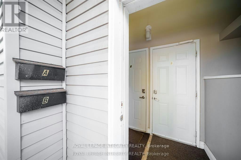 B-1896 Featherston Drive, Ottawa, ON, K1H 6P5 - 4