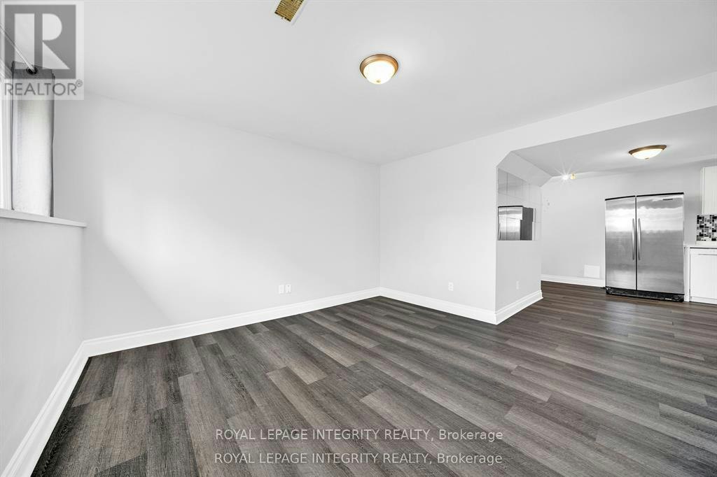 B-1896 Featherston Drive, Ottawa, ON, K1H 6P5 - 14