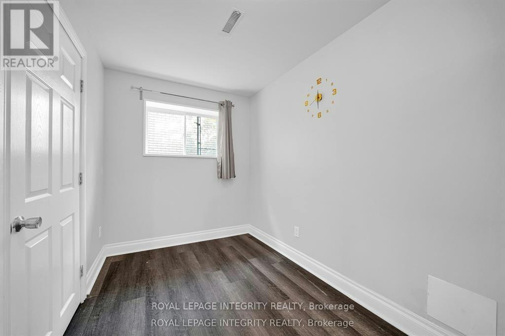B-1896 Featherston Drive, Ottawa, ON, K1H 6P5 - 10