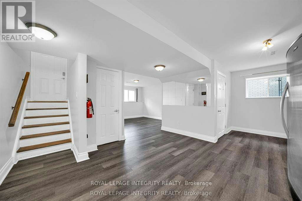 B-1896 Featherston Drive, Ottawa, ON, K1H 6P5 - 12