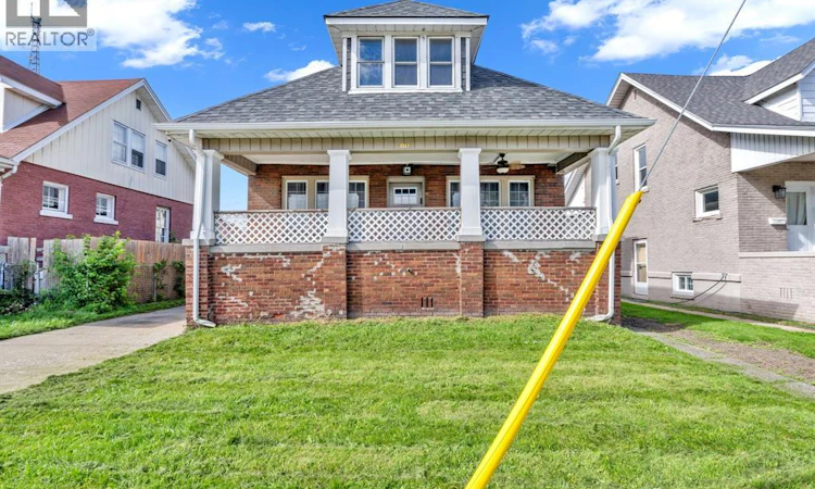 172 Giles Boulevard