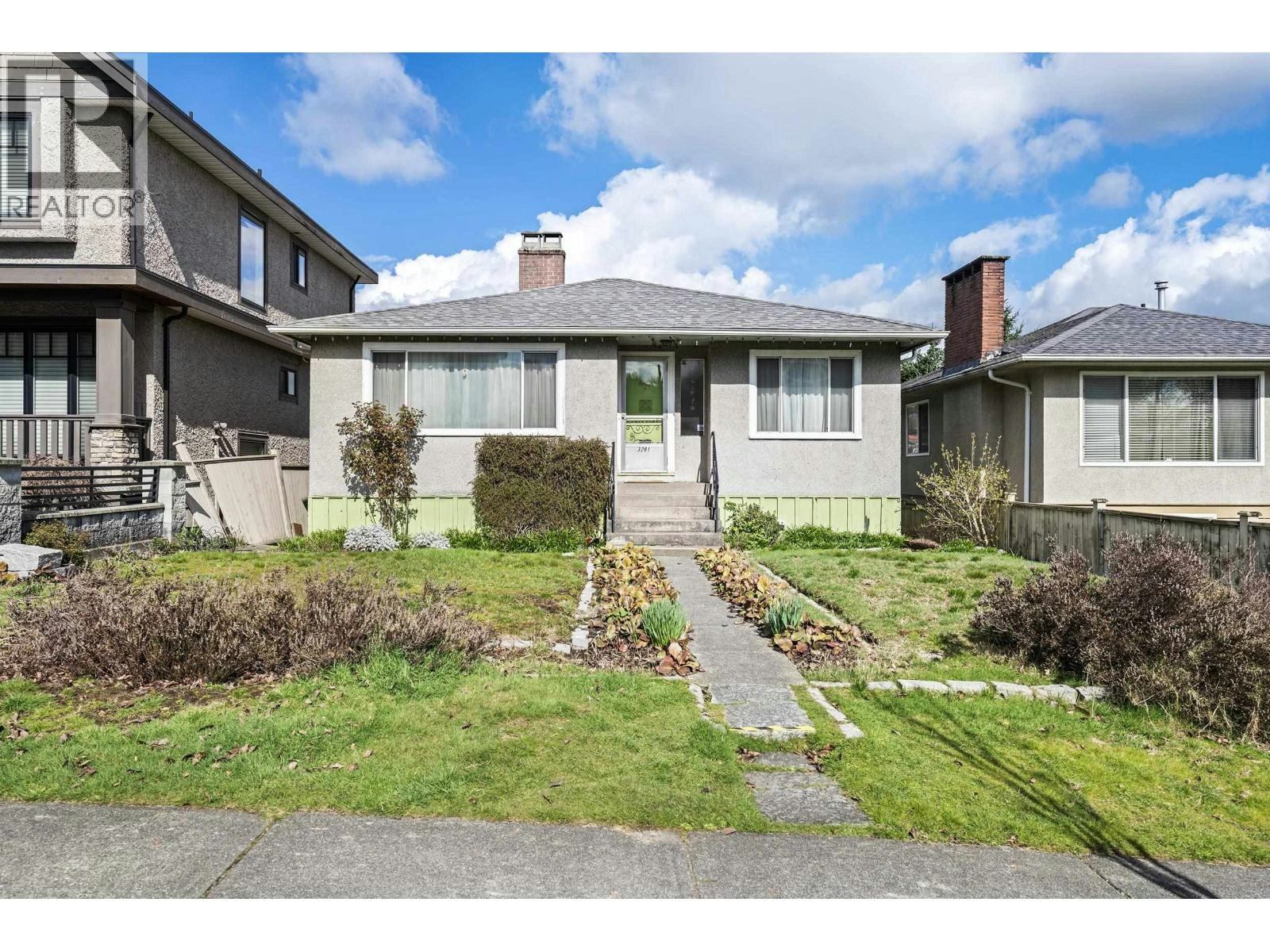3281 E 2nd Avenue, Vancouver, BC, V5M 1G2