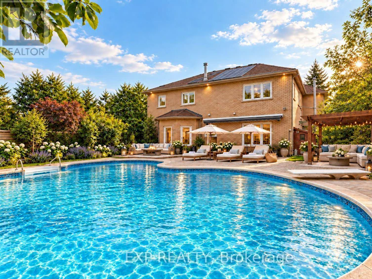 785 Quantra Crescent, Newmarket, ON, L3X 1M9