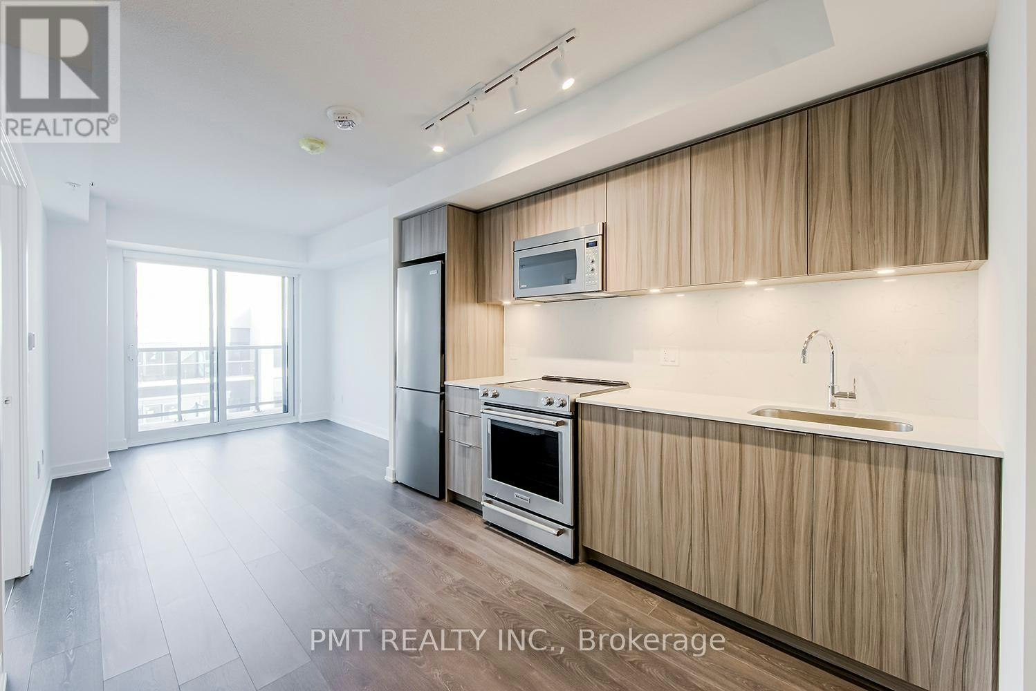 2105-30 Samuel Wood Way, Toronto, ON, M9B 0C9 - 2