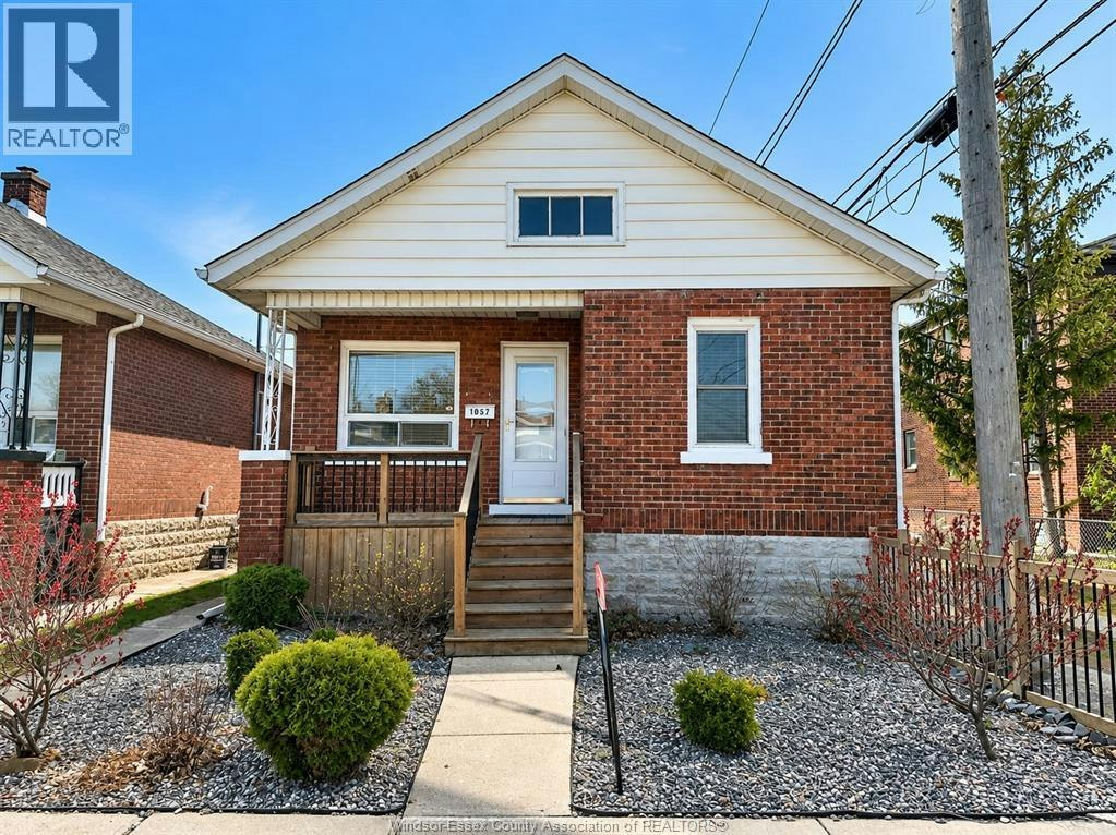 1057 Ellis Street, Windsor, ON, N8X 2J2