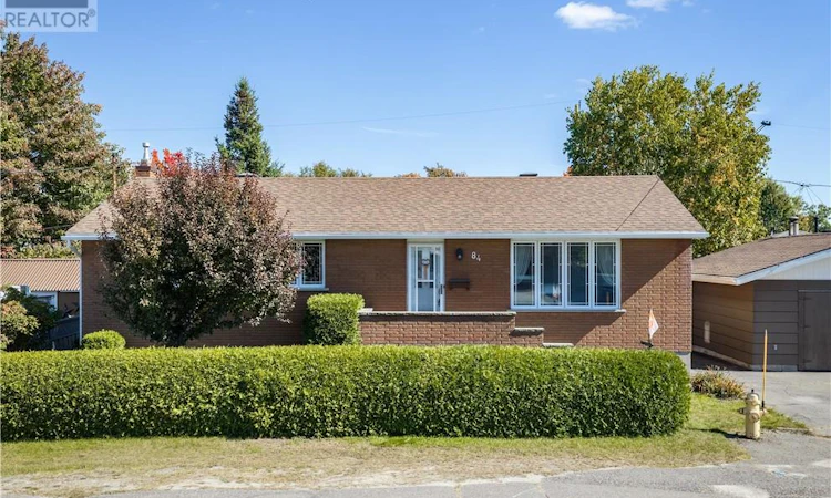84 Neelon Avenue