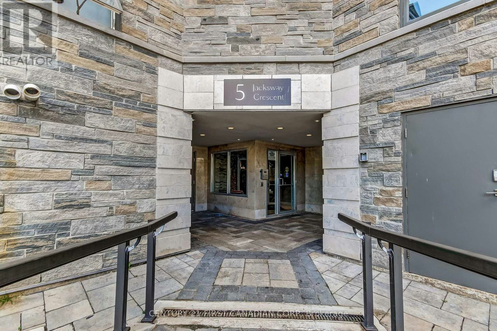 5 Jacksway Crescent, London, ON, N5X 3T6
