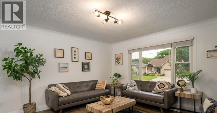 32 Louisa Street, Point Edward, ON, N7V 1W1 - 5