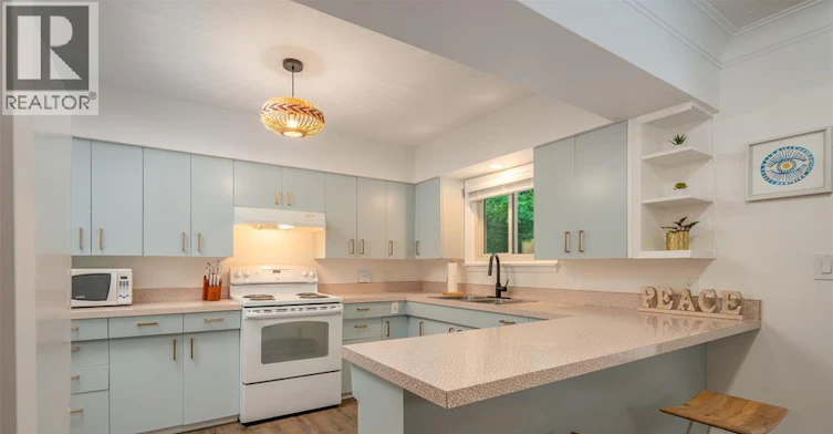 32 Louisa Street, Point Edward, ON, N7V 1W1 - 11