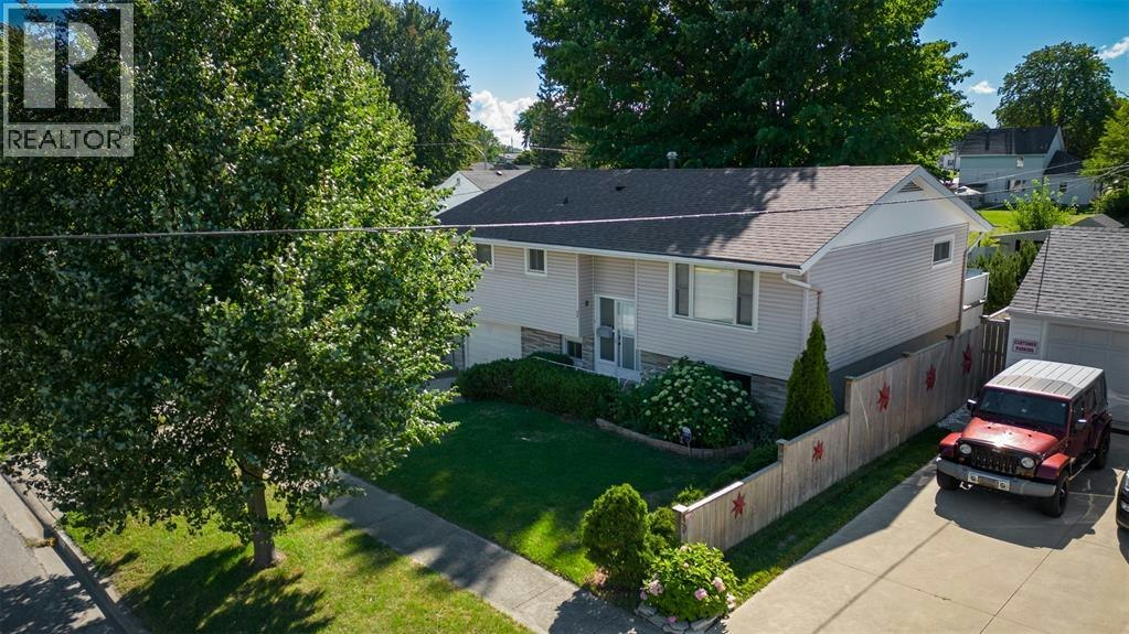 32 Louisa Street, Point Edward, ON, N7V 1W1 - 23