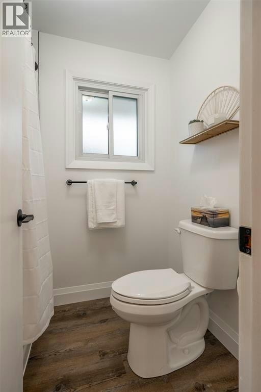 32 Louisa Street, Point Edward, ON, N7V 1W1 - 16
