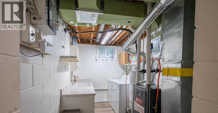 32 Louisa Street, Point Edward, ON, N7V 1W1 - 21