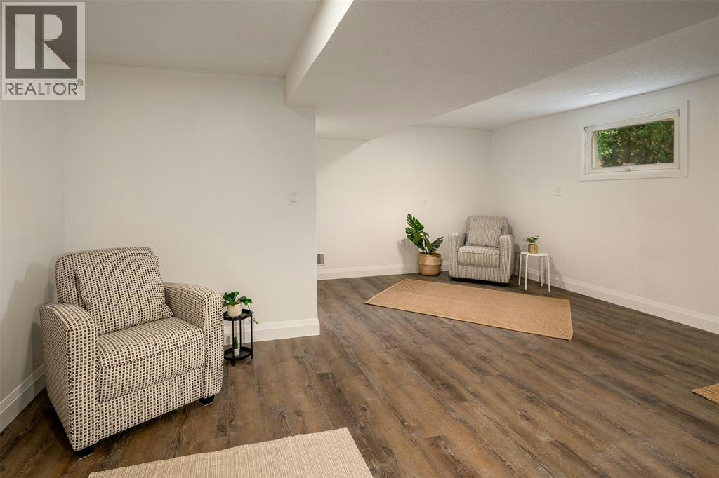 32 Louisa Street, Point Edward, ON, N7V 1W1 - 19