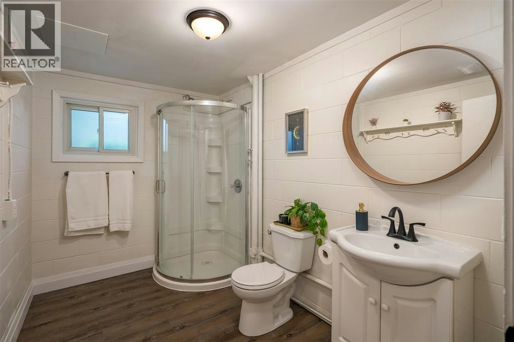 32 Louisa Street, Point Edward, ON, N7V 1W1 - 18