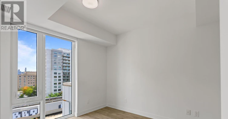517-299 Campbell Avenue, Toronto, ON, M6P 3V7 - 6