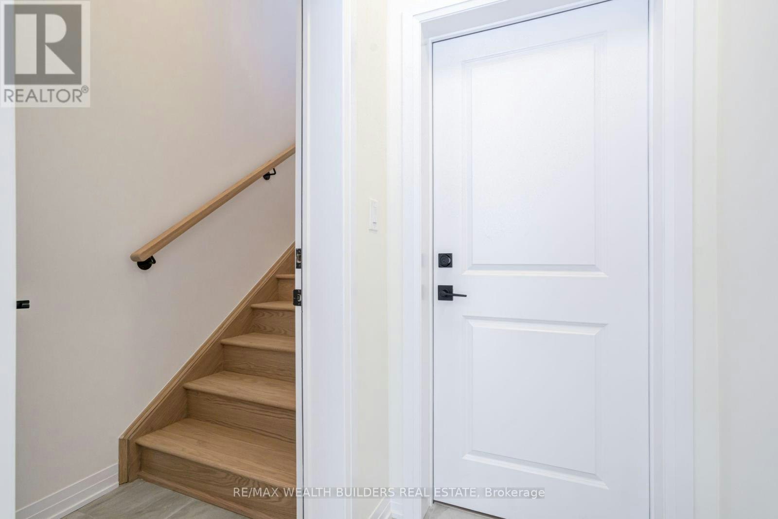 UPPER-6 Thornbird Crescent, Brampton, ON, L6V 3N5 - 4