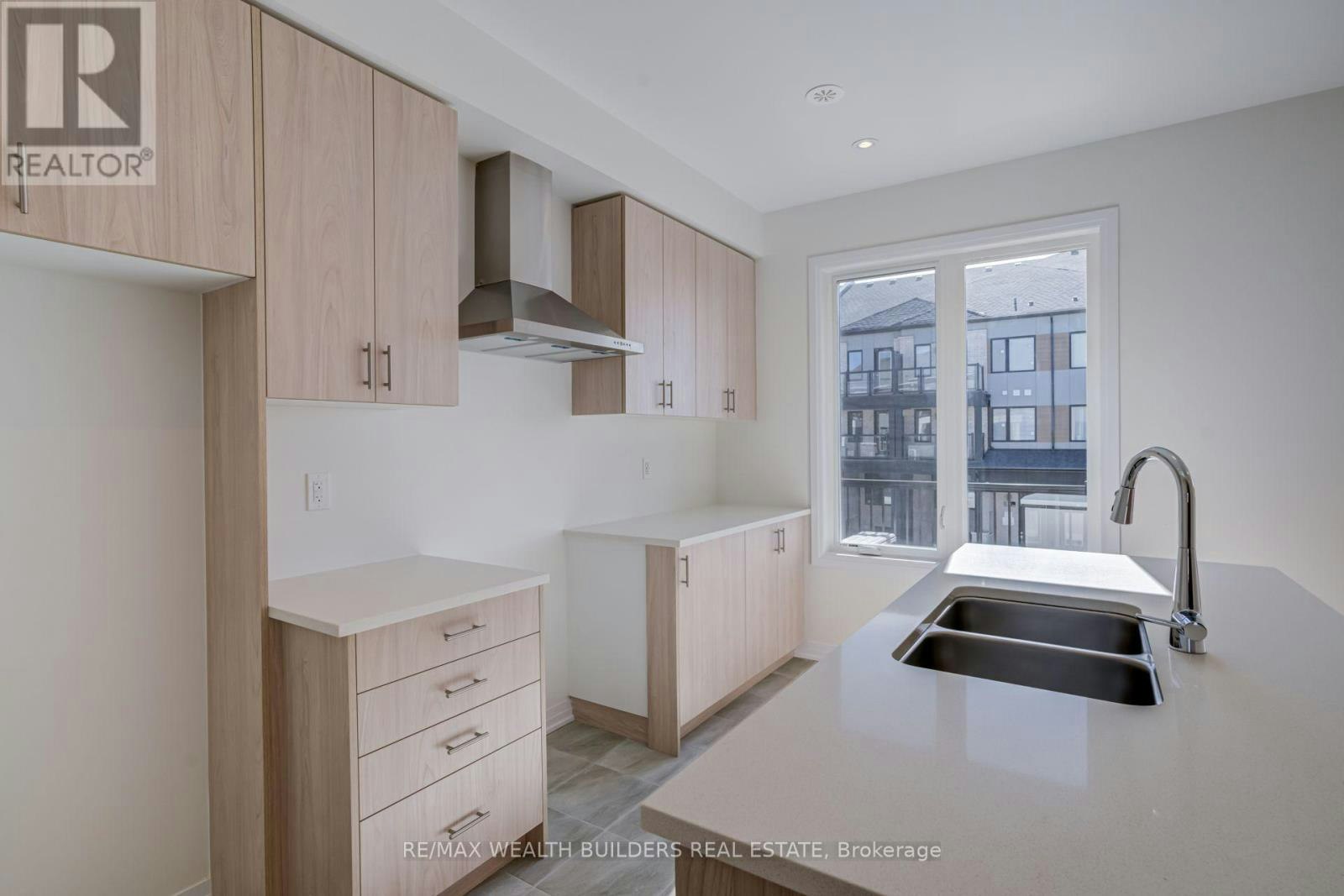 UPPER-6 Thornbird Crescent, Brampton, ON, L6V 3N5 - 12