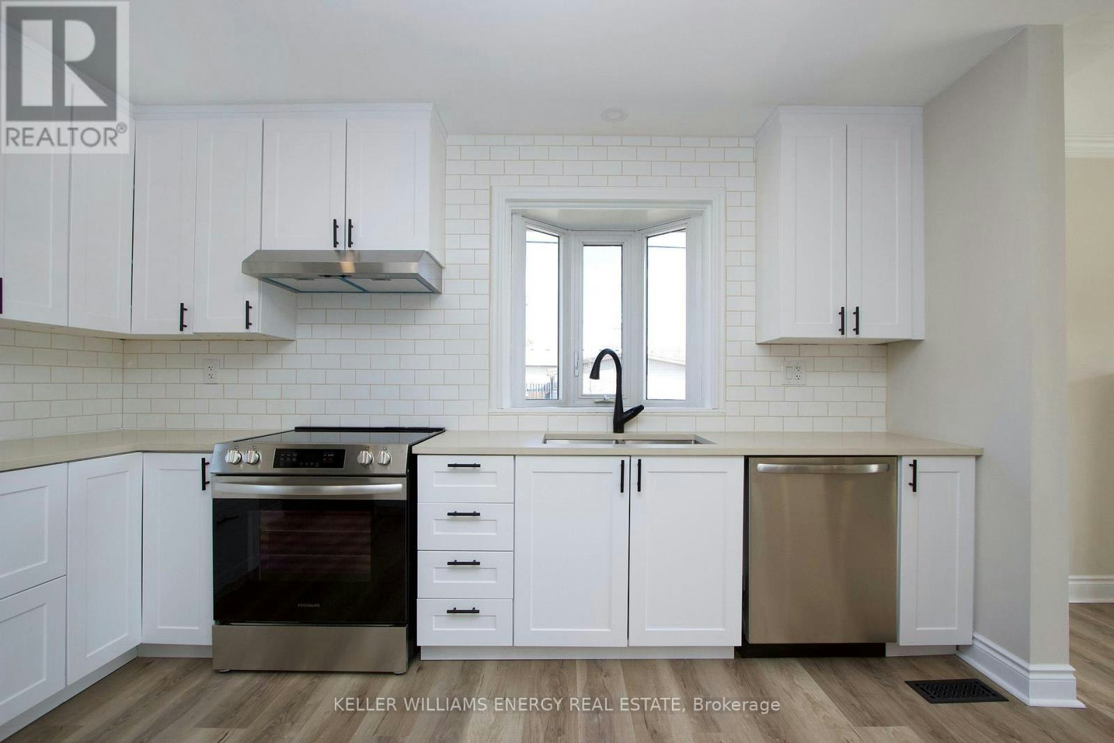 MAIN-574 Olive Avenue, Oshawa, ON, L1H 2R3 - 8