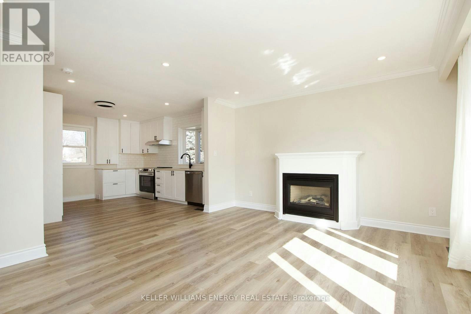 MAIN-574 Olive Avenue, Oshawa, ON, L1H 2R3 - 4