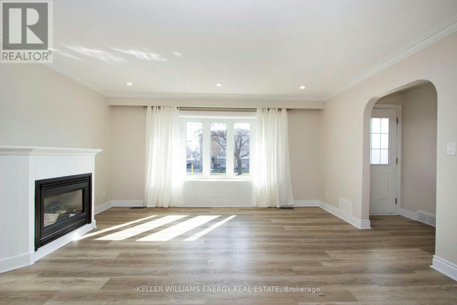 MAIN-574 Olive Avenue, Oshawa, ON, L1H 2R3 - 3