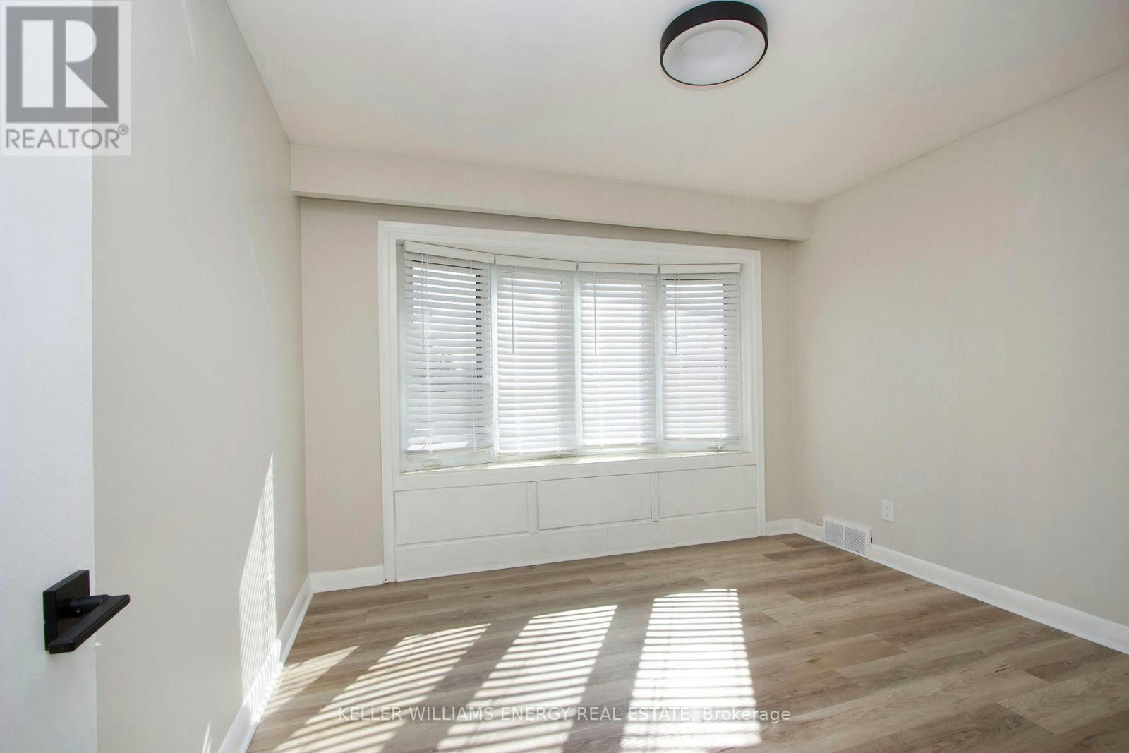 MAIN-574 Olive Avenue, Oshawa, ON, L1H 2R3 - 10
