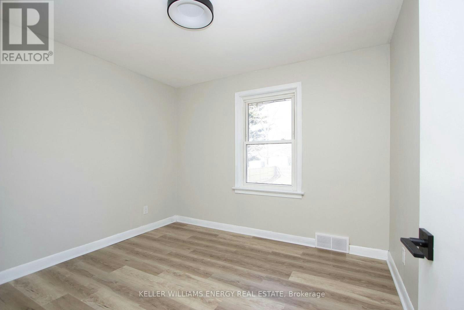 MAIN-574 Olive Avenue, Oshawa, ON, L1H 2R3 - 11
