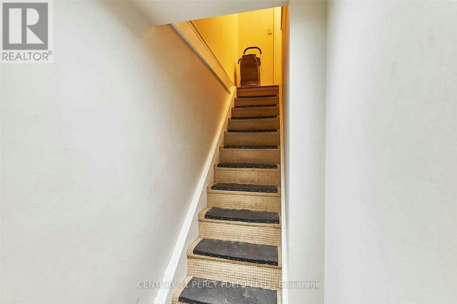 LOWER-10 Muriel Avenue, Toronto, ON, M4J 2X9 - 2