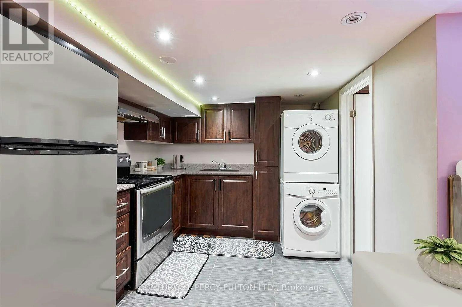LOWER-10 Muriel Avenue, Toronto, ON, M4J 2X9 - 4