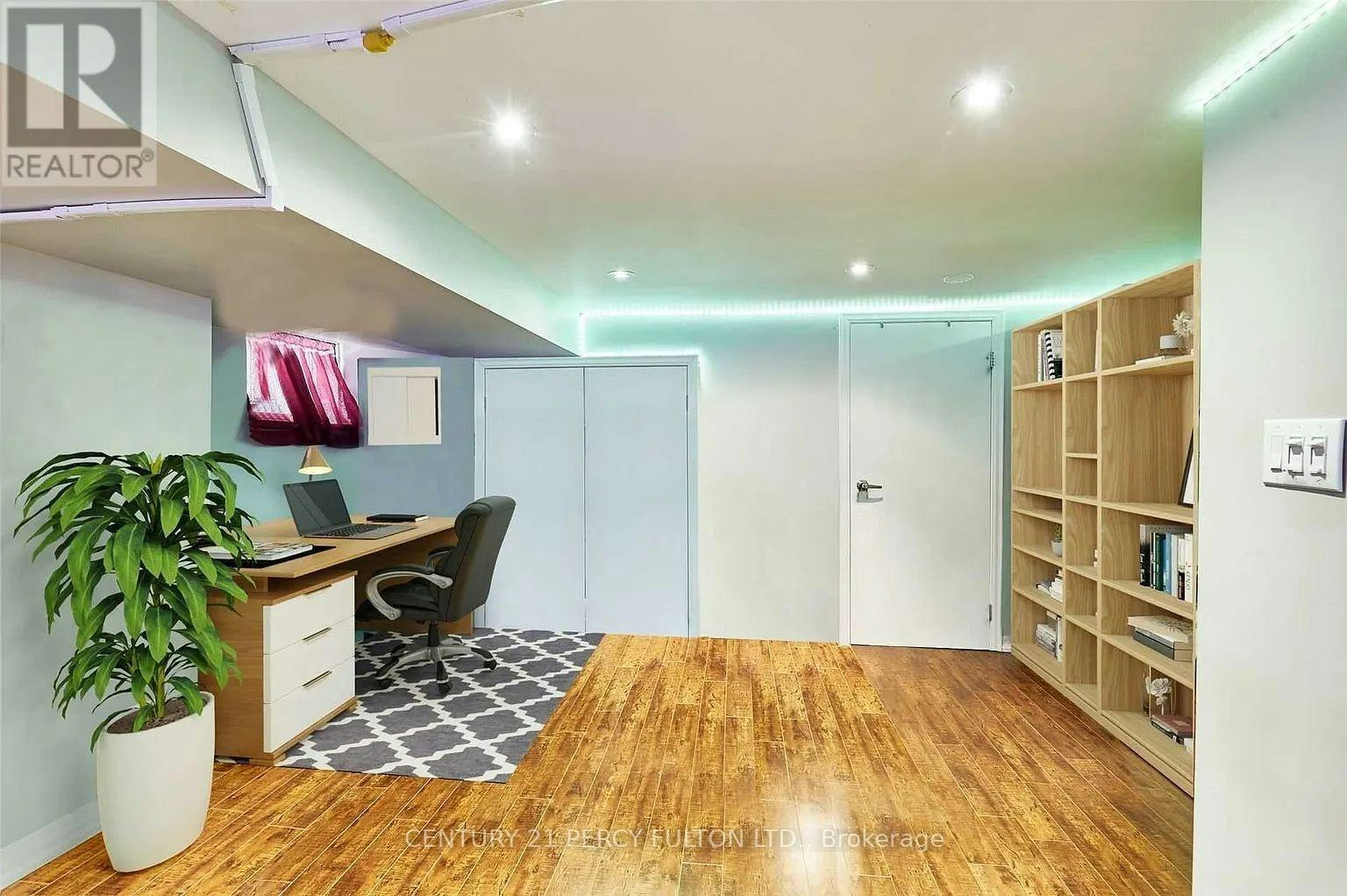 LOWER-10 Muriel Avenue, Toronto, ON, M4J 2X9 - 6