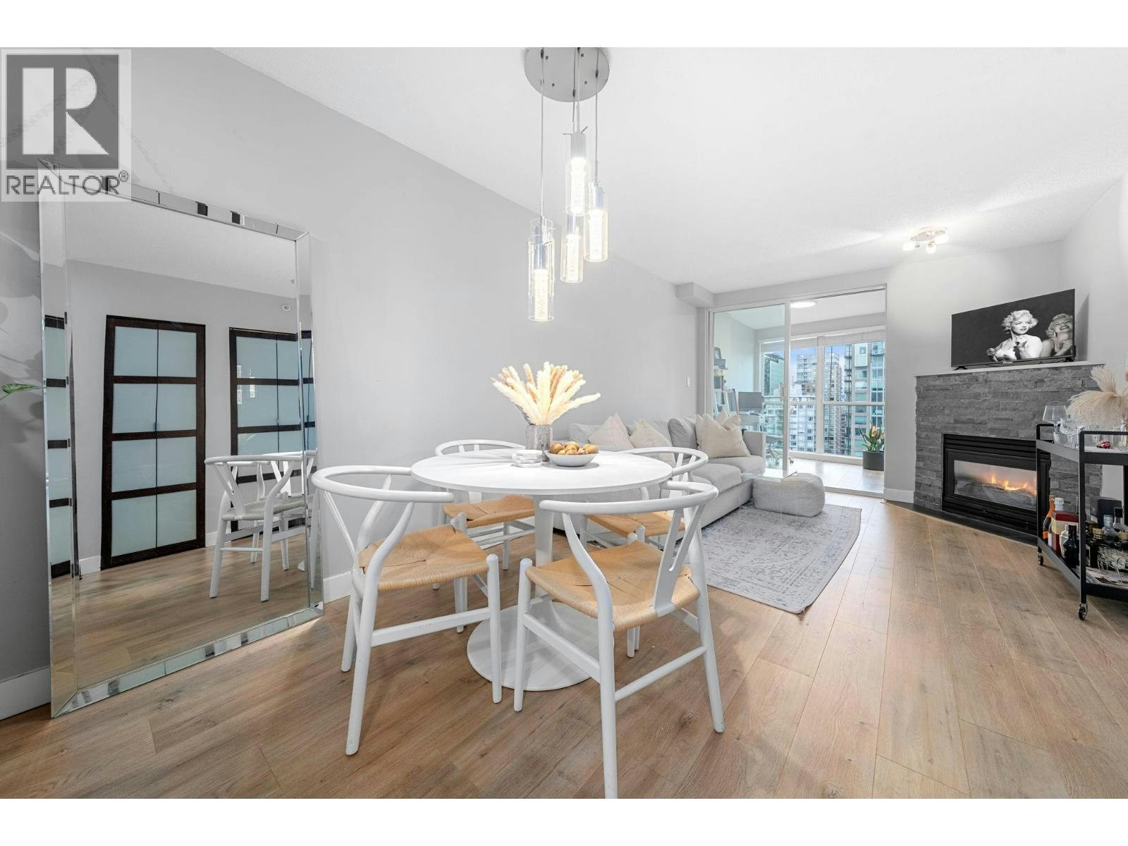 2803-939 Homer Street, Vancouver, BC, V6B 2W6