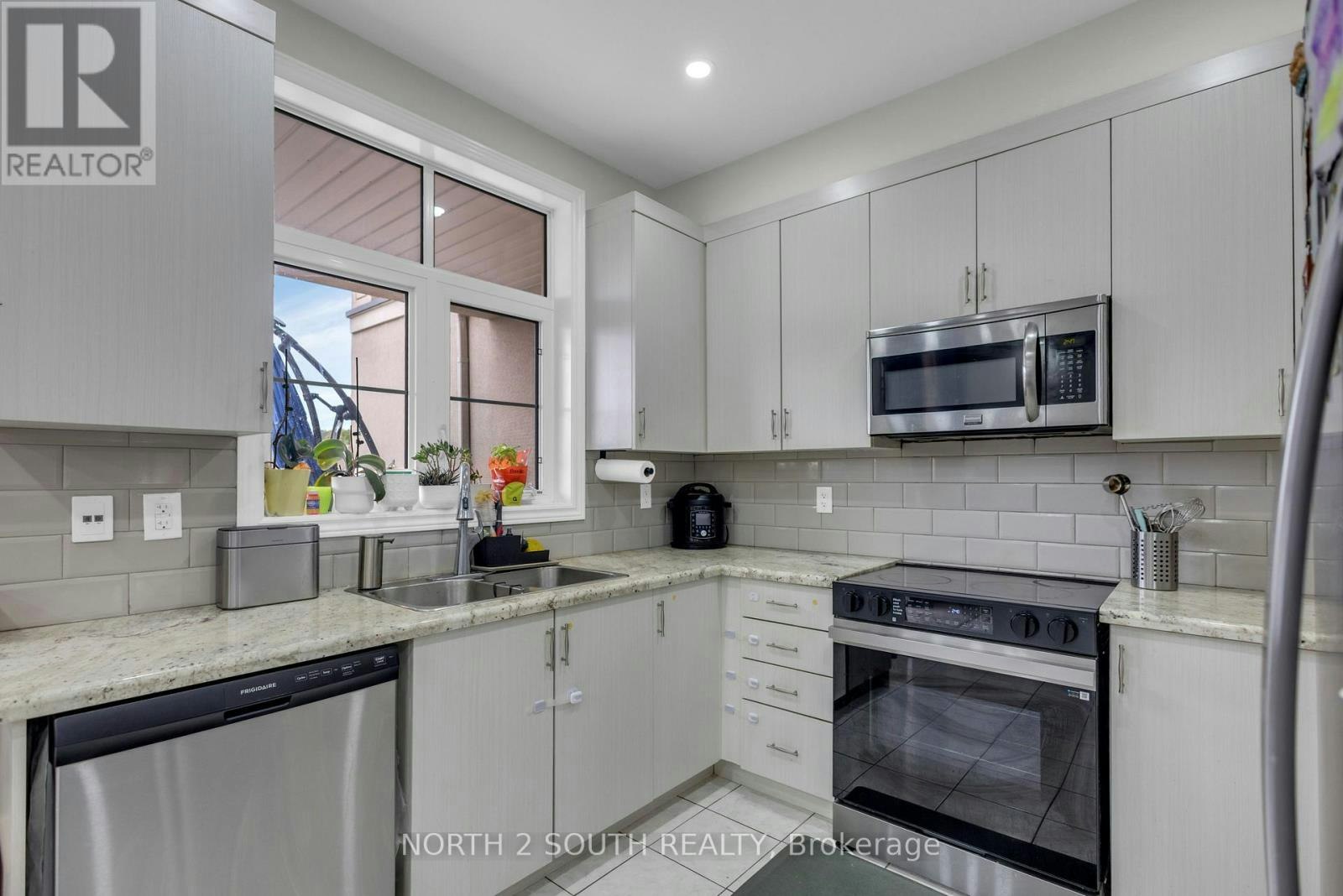 110 Grand Trunk Avenue, Vaughan, ON, L6A 0Y3 - 14
