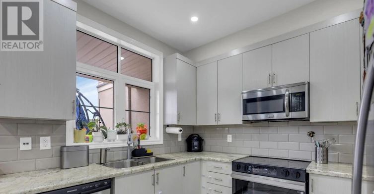 110 Grand Trunk Avenue, Vaughan, ON, L6A 0Y3 - 14