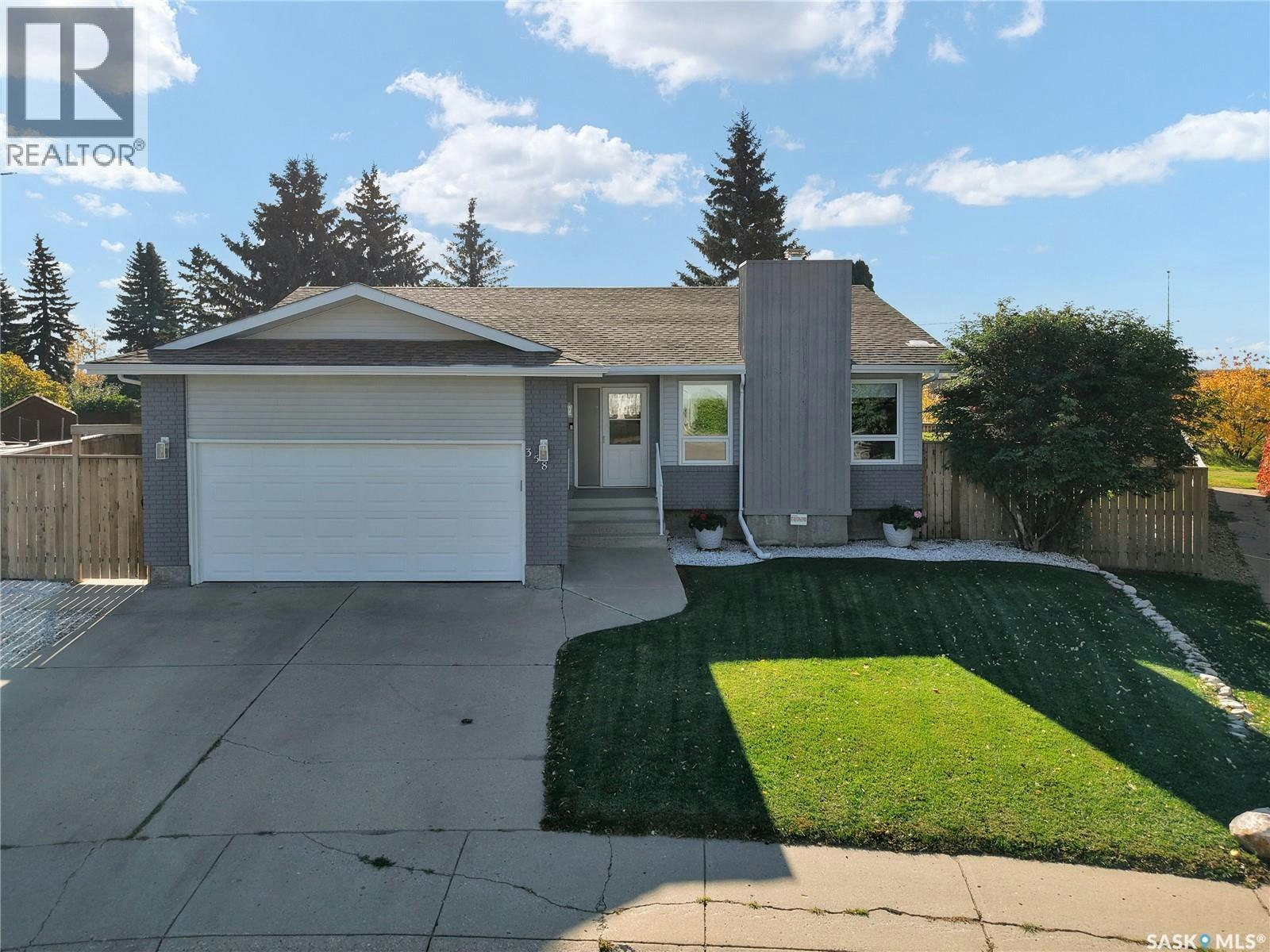 358 Wakaw Crescent, Saskatoon, SK, S7J 4E2