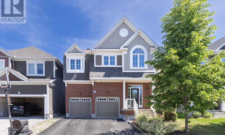 12 Oxalis Crescent