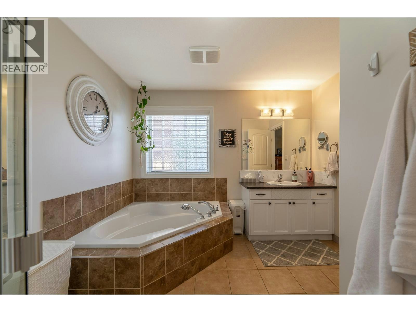 106-1742 Fairford Drive, Penticton, BC, V2A 6C8 - 25
