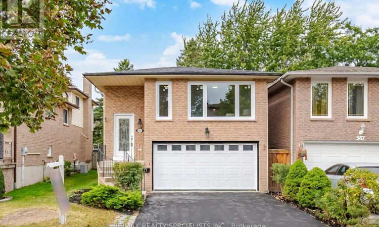 565 Hayward Crescent