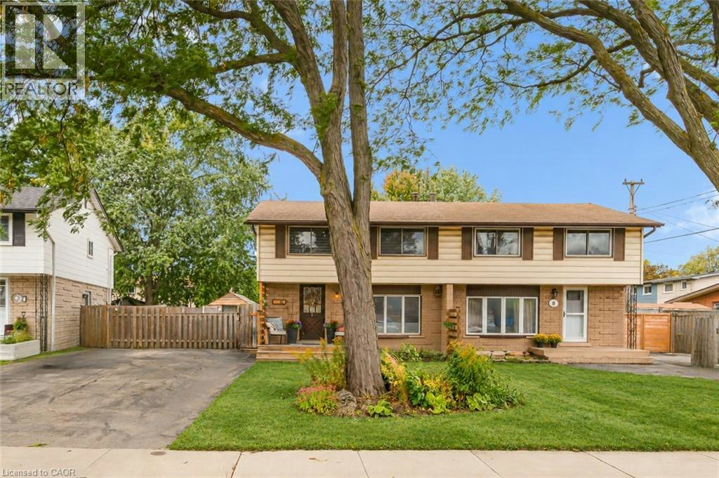 10 Goldfinch Road, Hamilton, ON, L9A 3W7