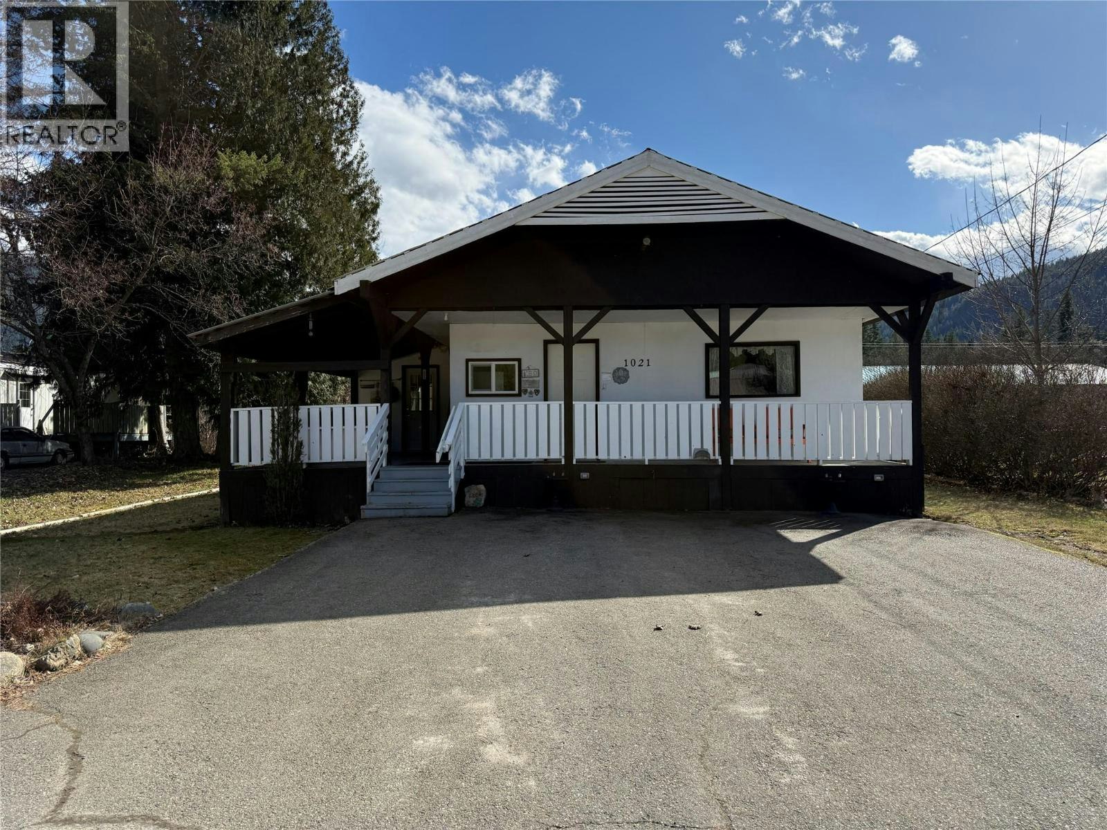 1021 Garden Road, South Slocan, BC, V0G 2G1