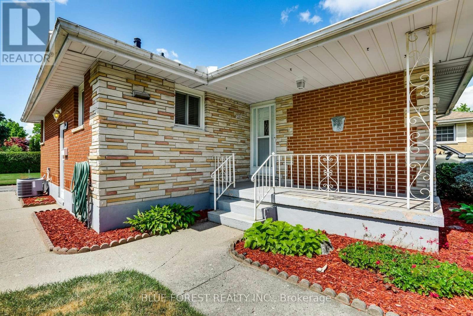 1201 Patann Drive N, London, ON, N5V 2J3