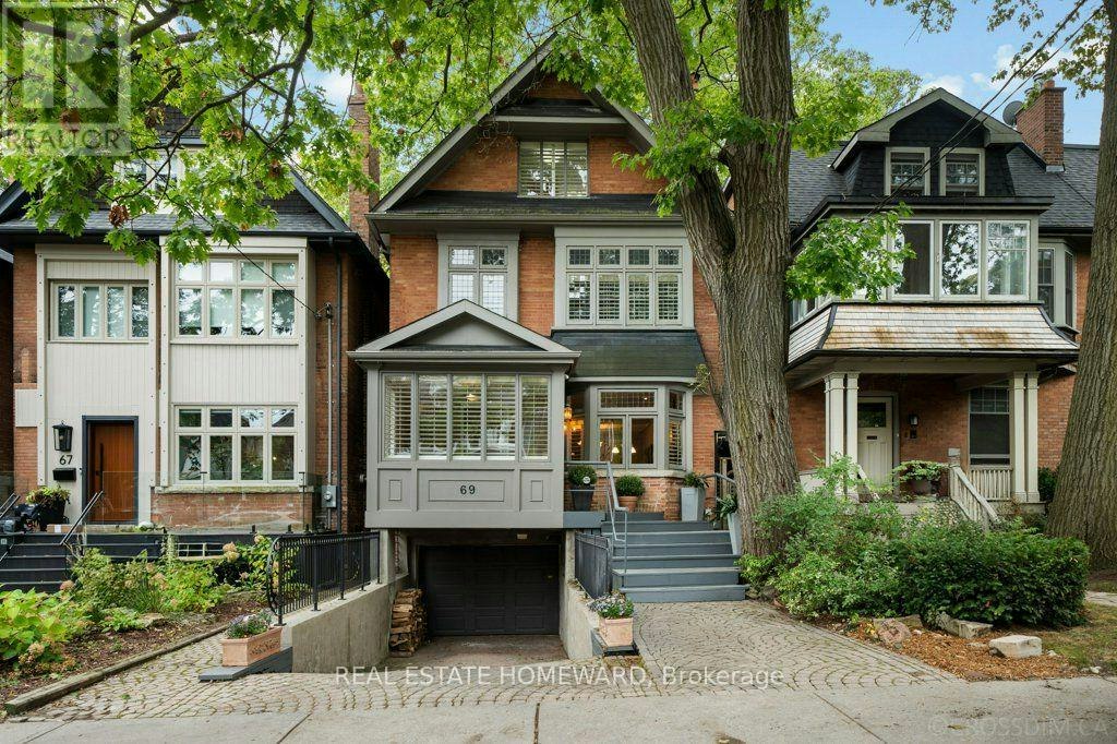 69 Walmsley Boulevard, Toronto, ON, M4V 1X7