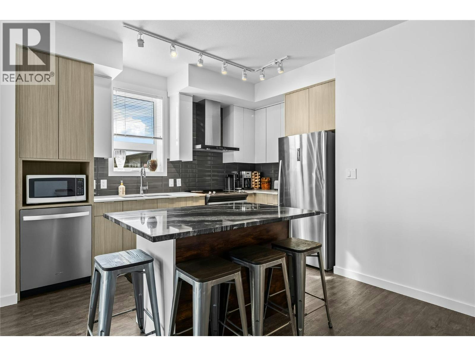PH 18-1770 Richter Street, Kelowna, BC, V1Y 0E6 - 8