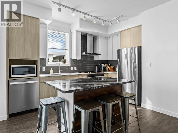 PH 18-1770 Richter Street, Kelowna, BC, V1Y 0E6 - 8