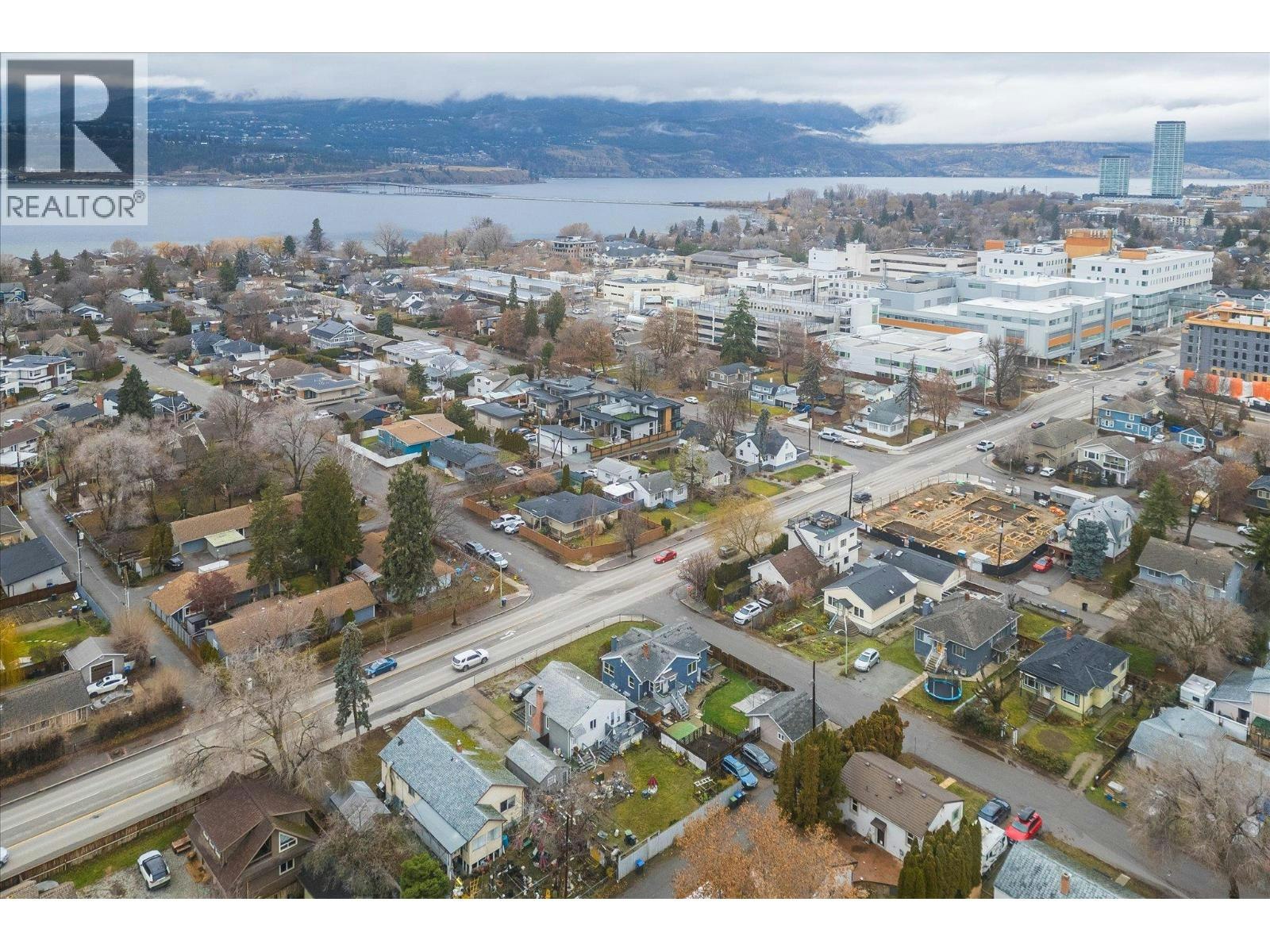 2405 Pandosy Street, Kelowna, BC, V1Y 1T7 - 11