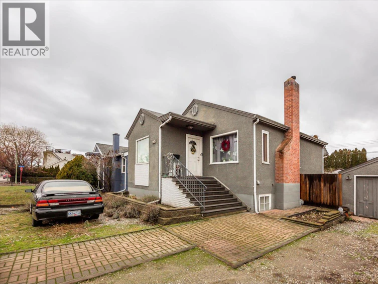 2405 Pandosy Street, Kelowna, BC, V1Y 1T7 - 19