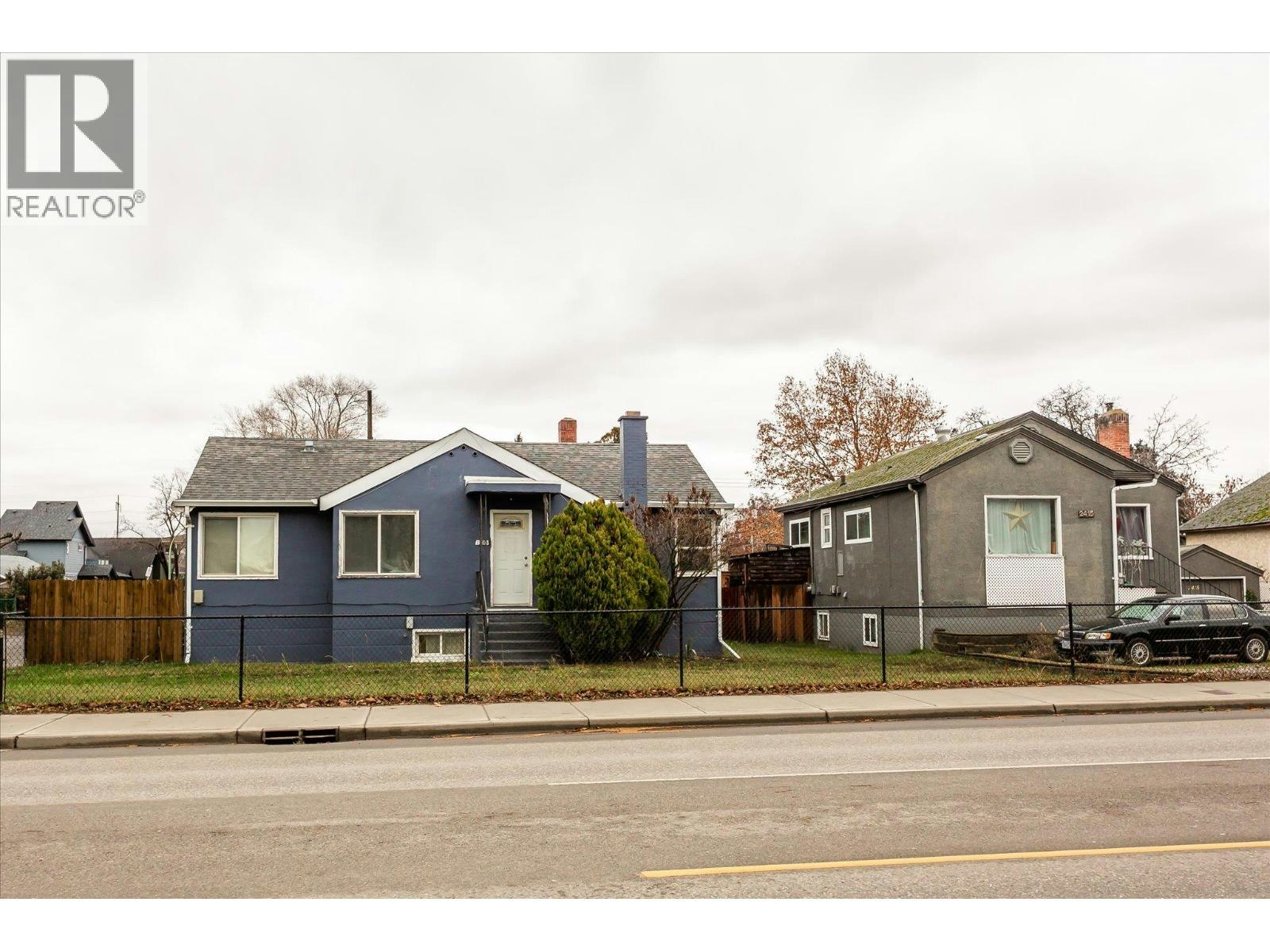 2405 Pandosy Street, Kelowna, BC, V1Y 1T7 - 18