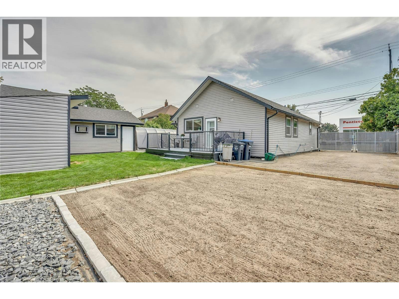 507 W Duncan Avenue, Penticton, BC, V2A 2V8
