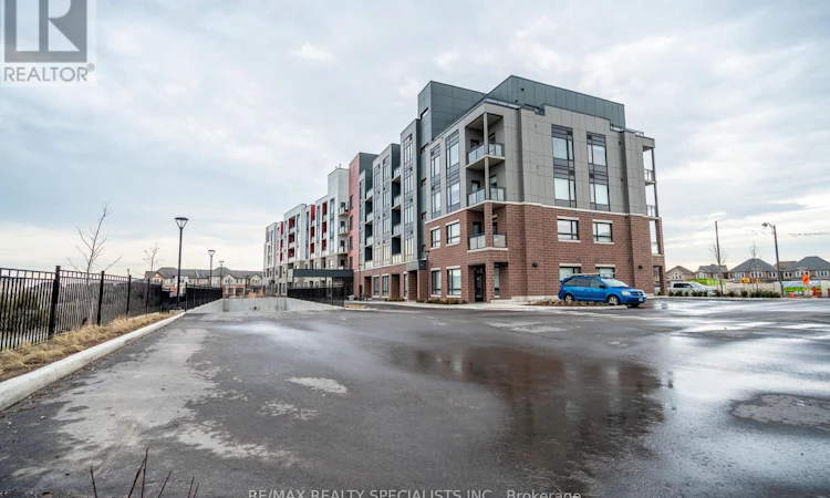 112-3265 Carding Mill Trail