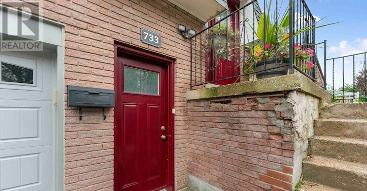 LOWER-733 Eaglemount Crescent, Mississauga, ON, L5C 1H2 - 2